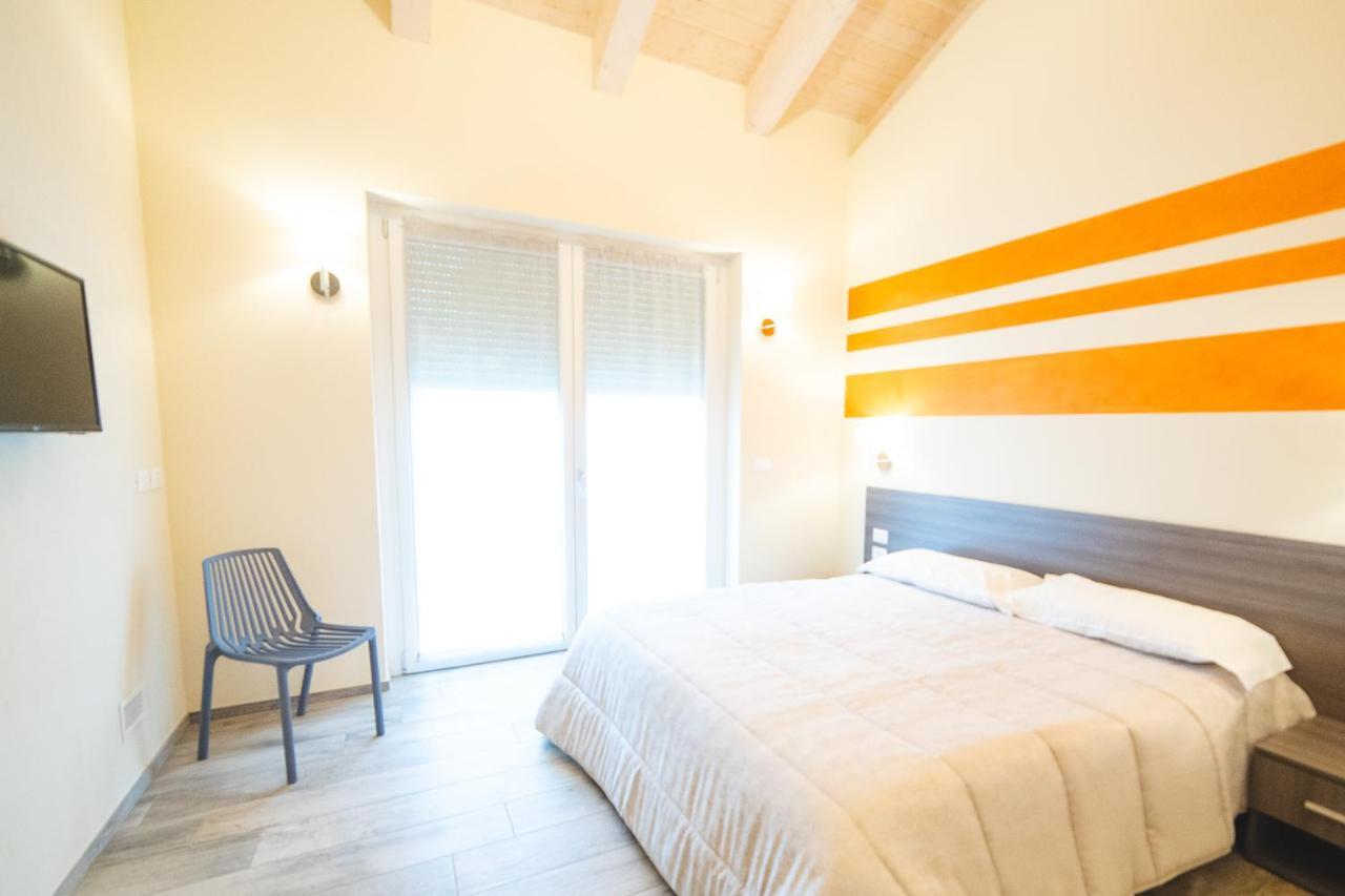 La Casa Di Alice Apartment Rodello Bagian luar foto