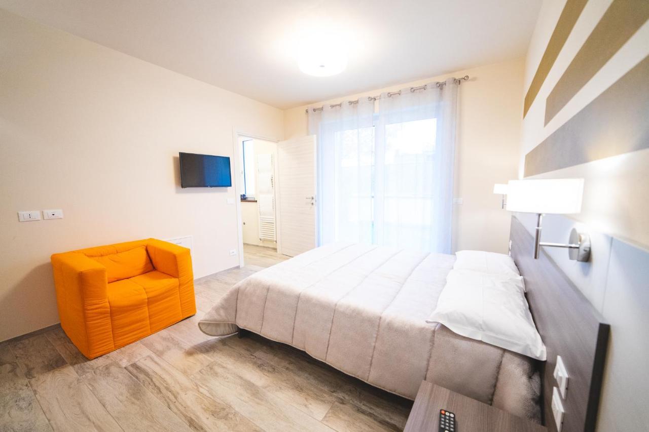 La Casa Di Alice Apartment Rodello Bagian luar foto